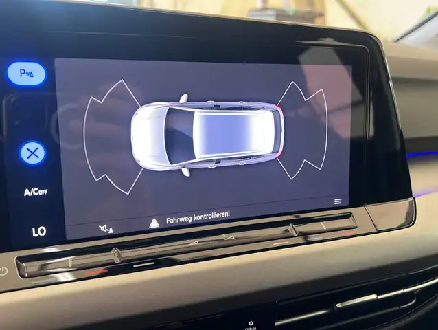 Volkswagen Golf view 11