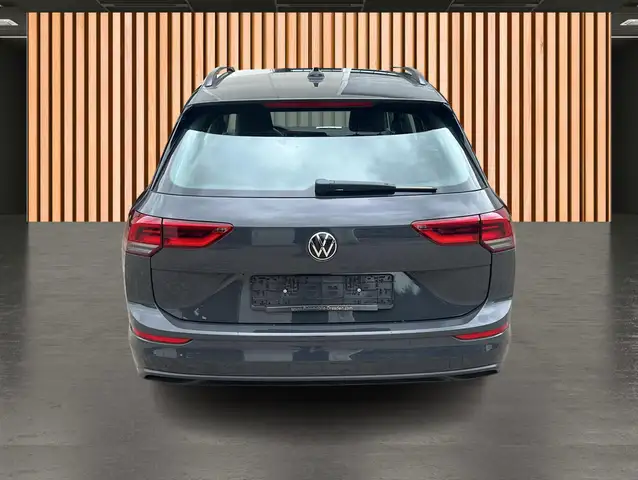 Volkswagen Golf view 7
