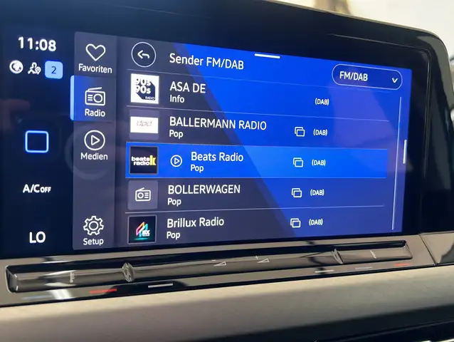 Volkswagen Golf view 18