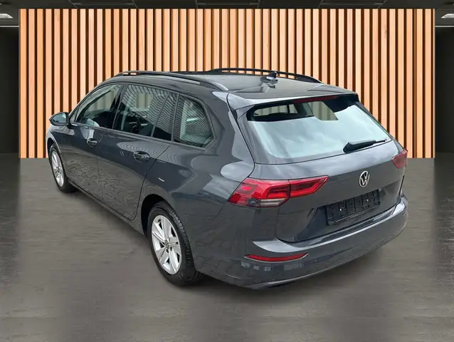 Volkswagen Golf view 5