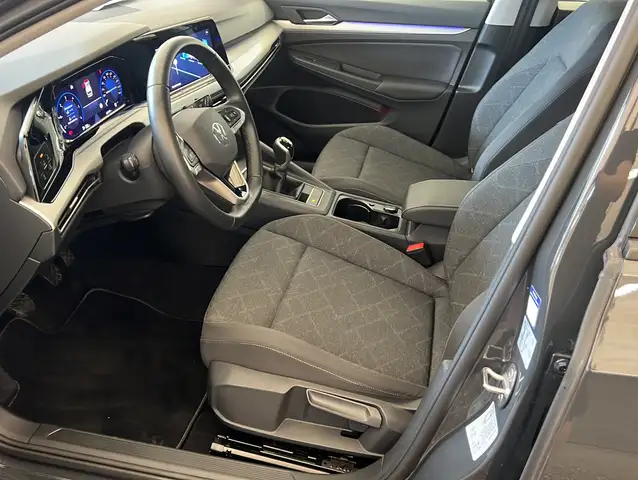 Volkswagen Golf view 21