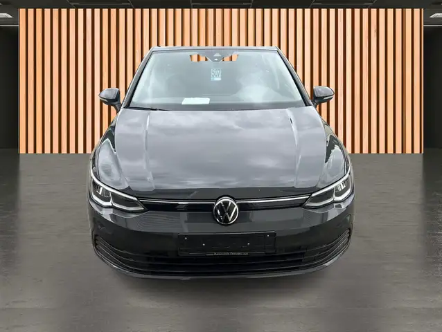 Volkswagen Golf view 3