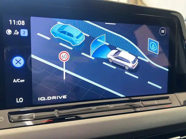 Volkswagen Golf view 20