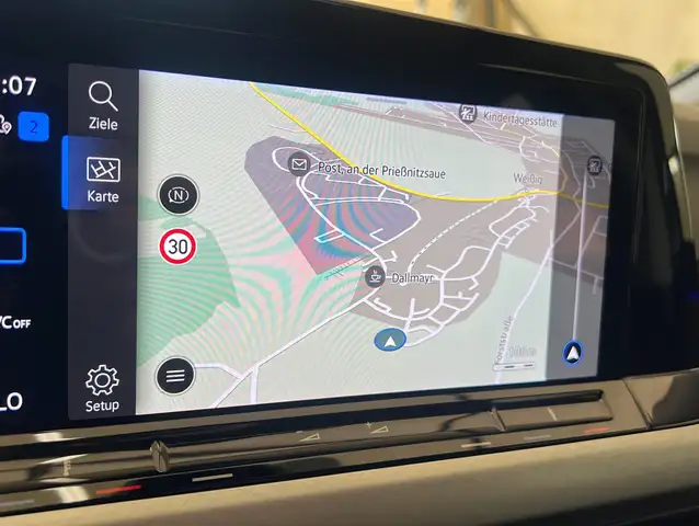 Volkswagen Golf view 17