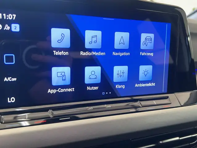 Volkswagen Golf view 12