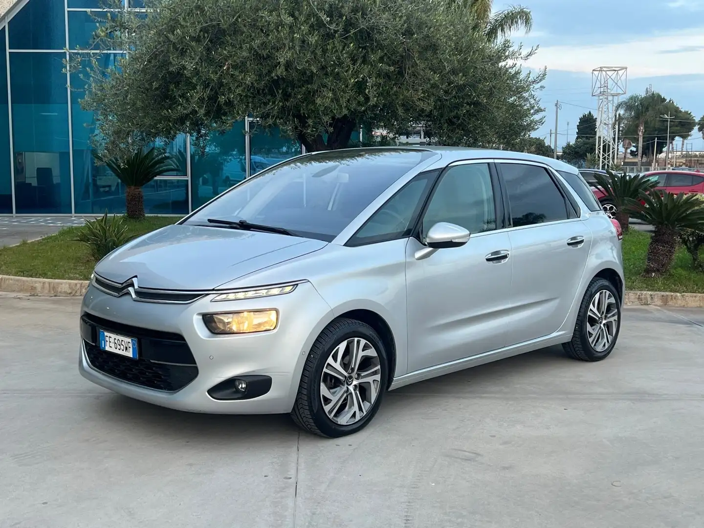 Citroen C4 Picasso 1.6 bluehdi Intensive s&s 120cv Gris - 1