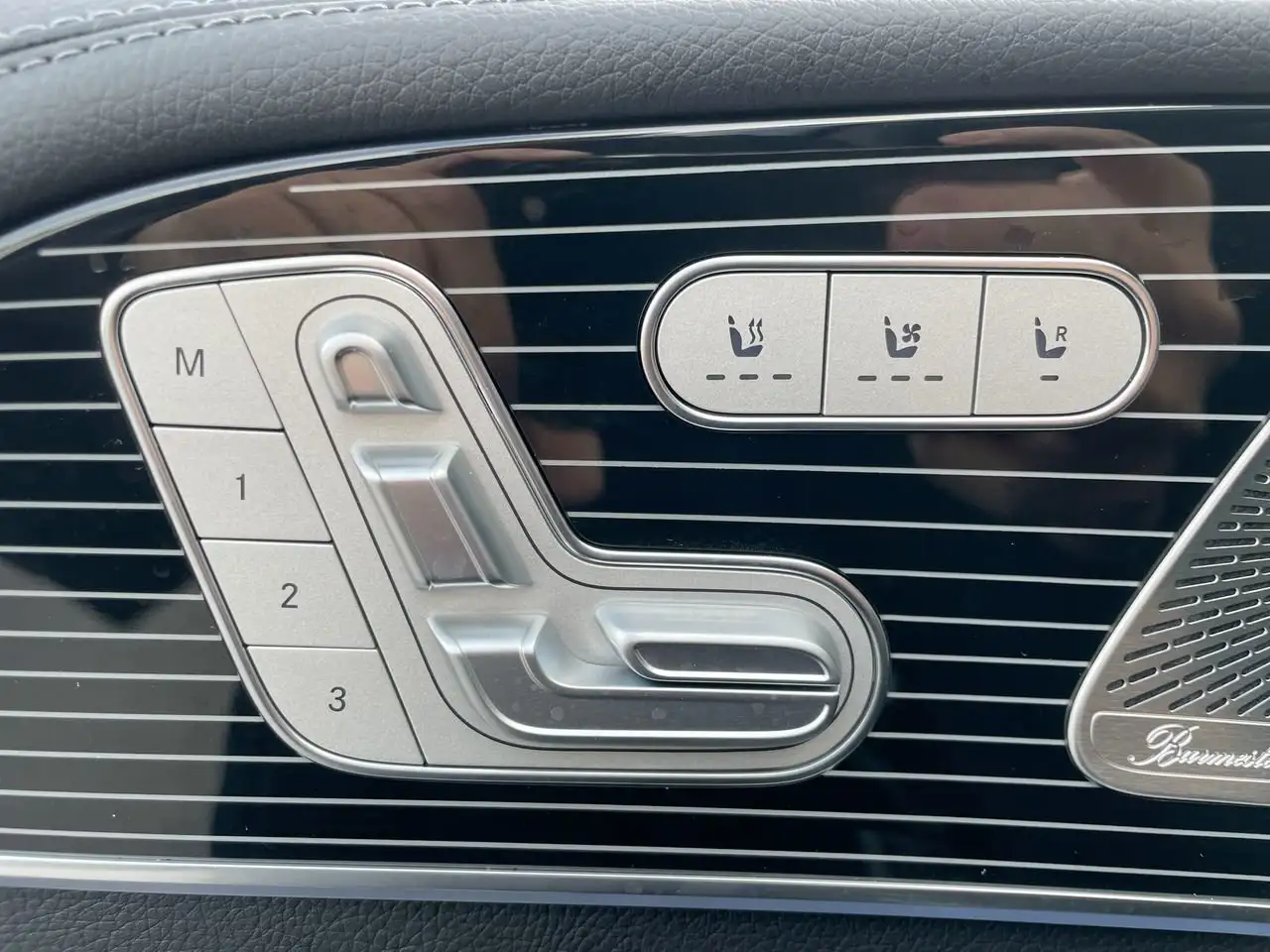 Mercedes-Benz GLE снимка Mercedes-Benz GLE