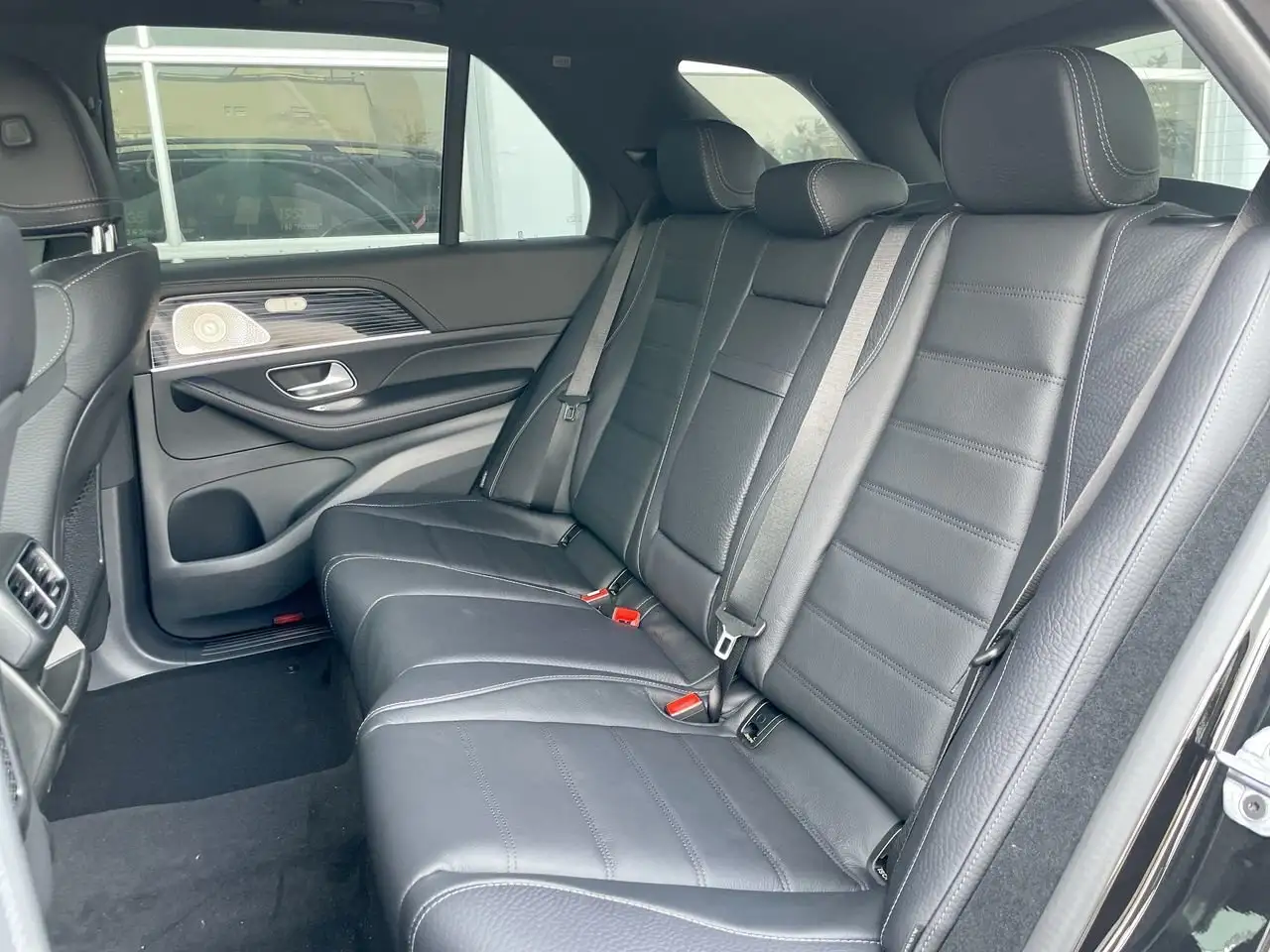 Mercedes-Benz GLE снимка Mercedes-Benz GLE