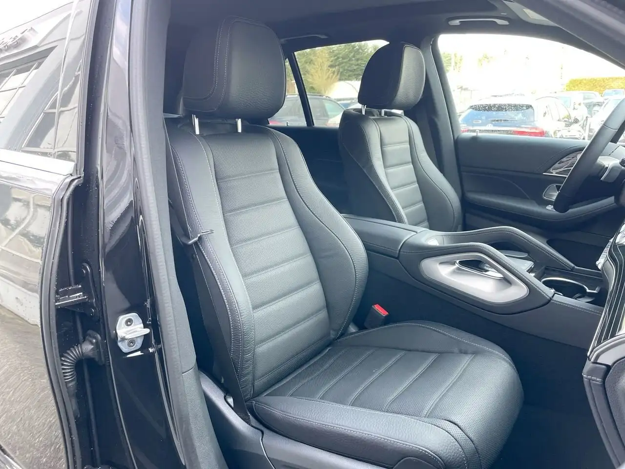 Mercedes-Benz GLE снимка Mercedes-Benz GLE
