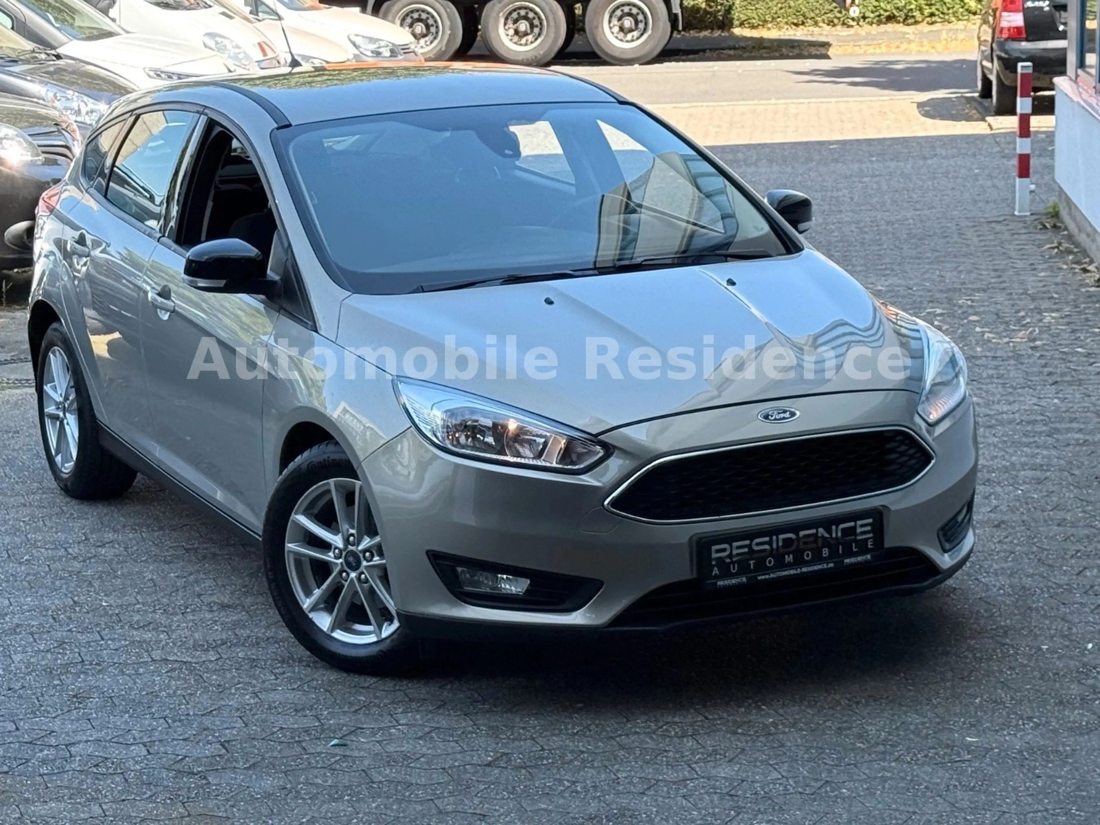 Ford Focus Lim.Business 1.0*NAVI*MFL*SHZ*TEMP*ALU*TOP — photo 3
