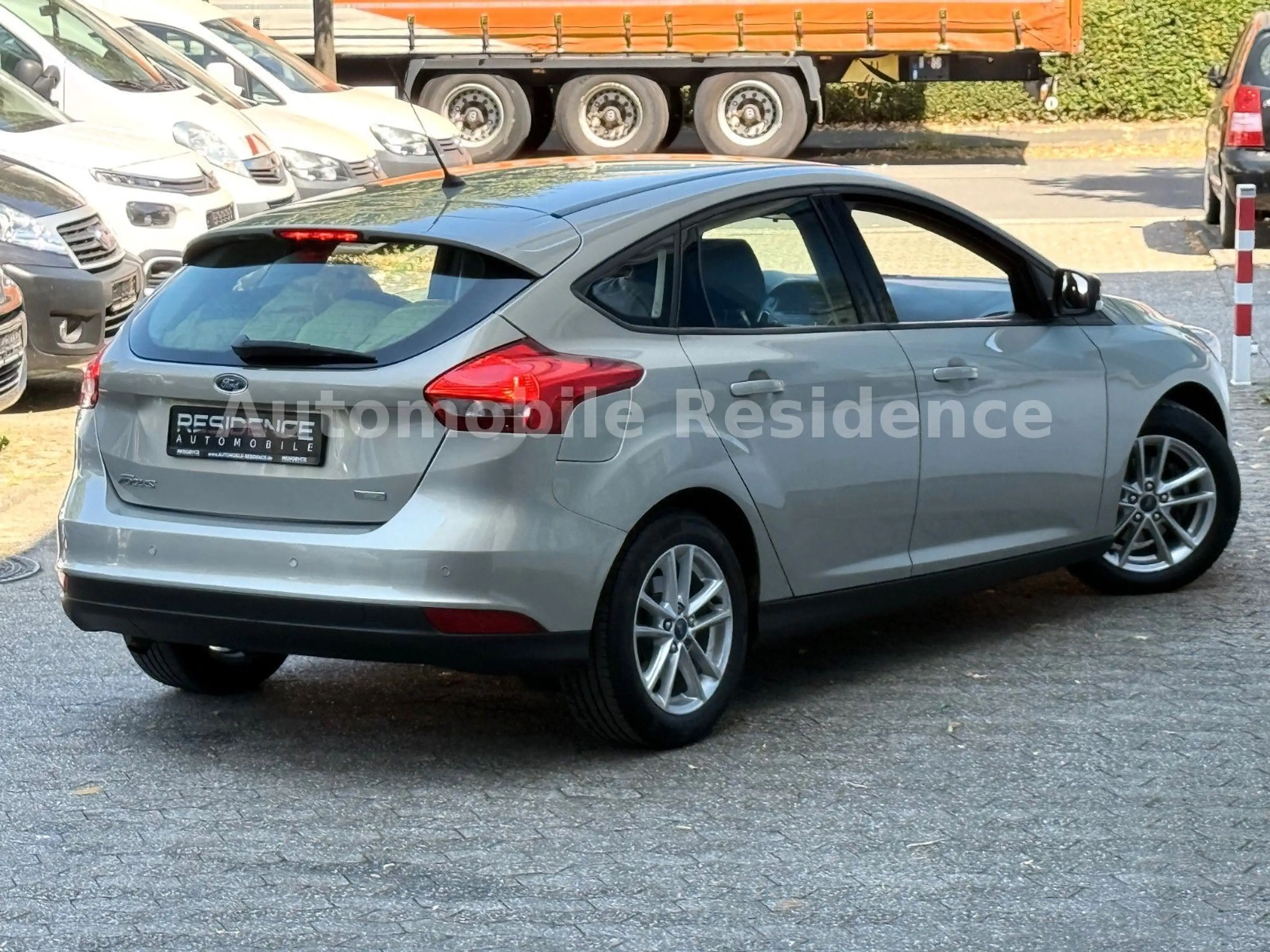 Ford Focus Lim.Business 1.0*NAVI*MFL*SHZ*TEMP*ALU*TOP — photo 5