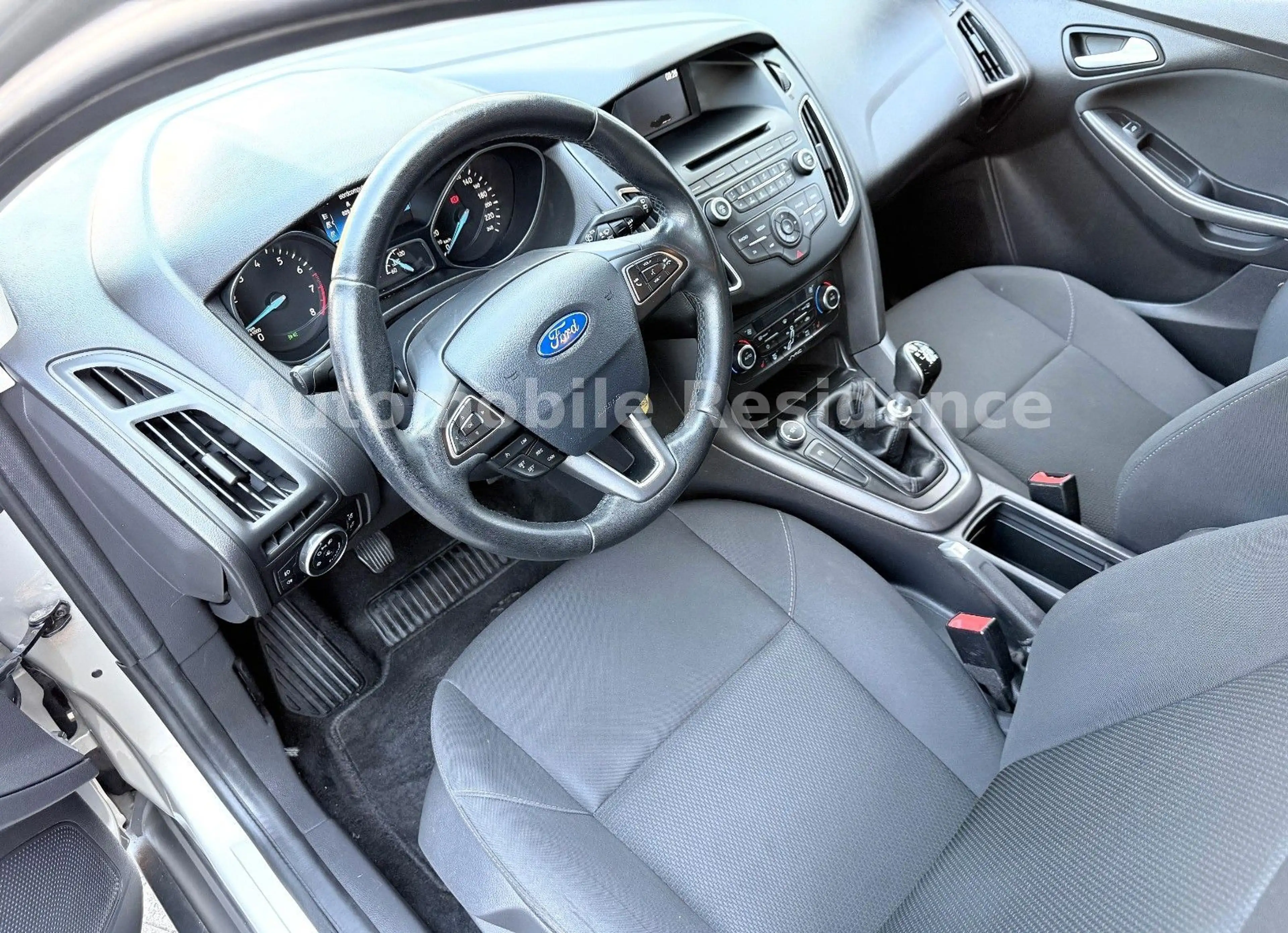 Ford Focus Lim.Business 1.0*NAVI*MFL*SHZ*TEMP*ALU*TOP — photo 8