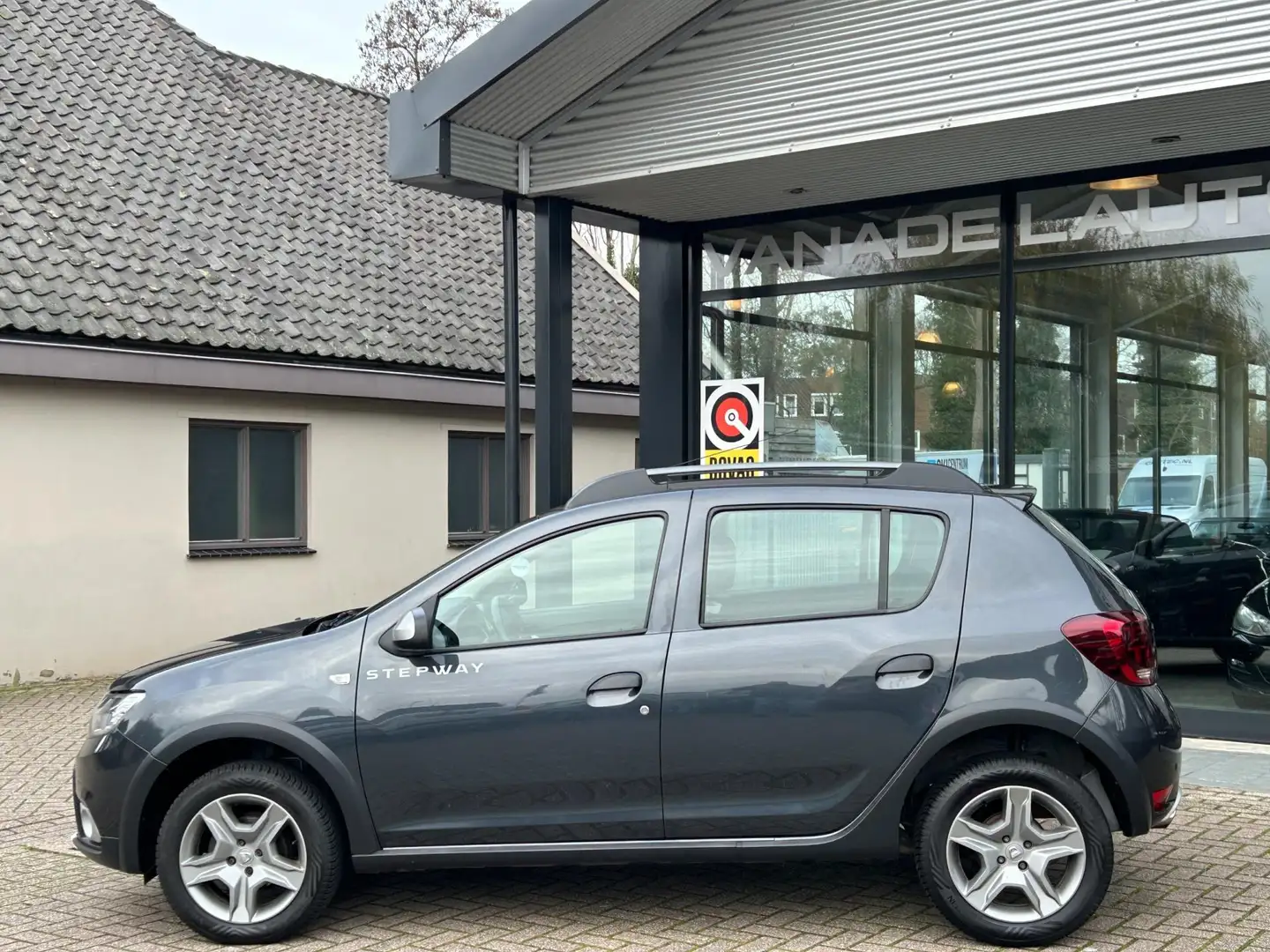 Dacia Sandero 0.9 TCe Tech Road Navi Camera Park.Sens Cruise Air Grijs - 2