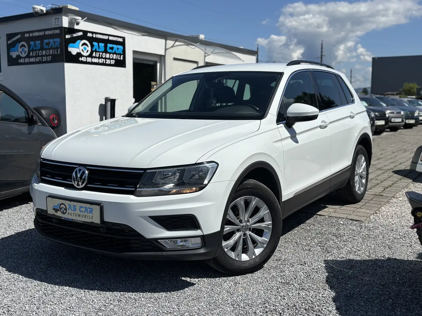 Volkswagen Tiguan 2,0 TDI SCR 4Motion Comfortline DSG Weiß - 1