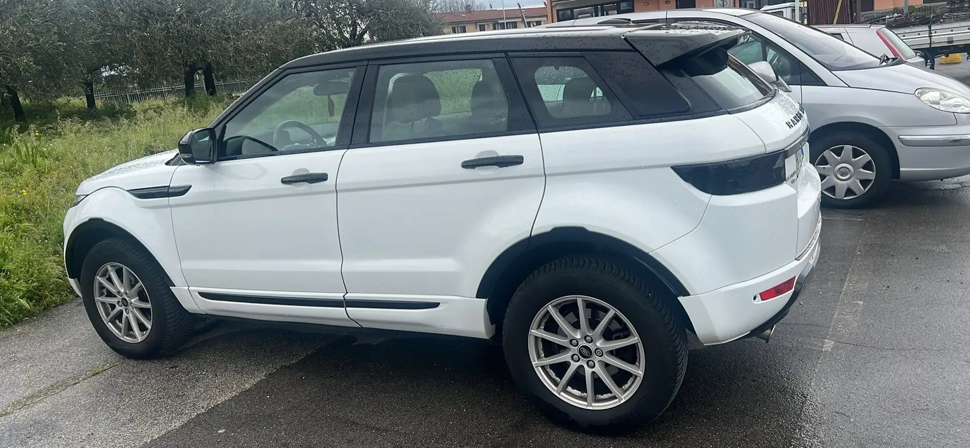 Land Rover Range Rover Evoque 5p 2.2 td4 Pure 150cv - 1