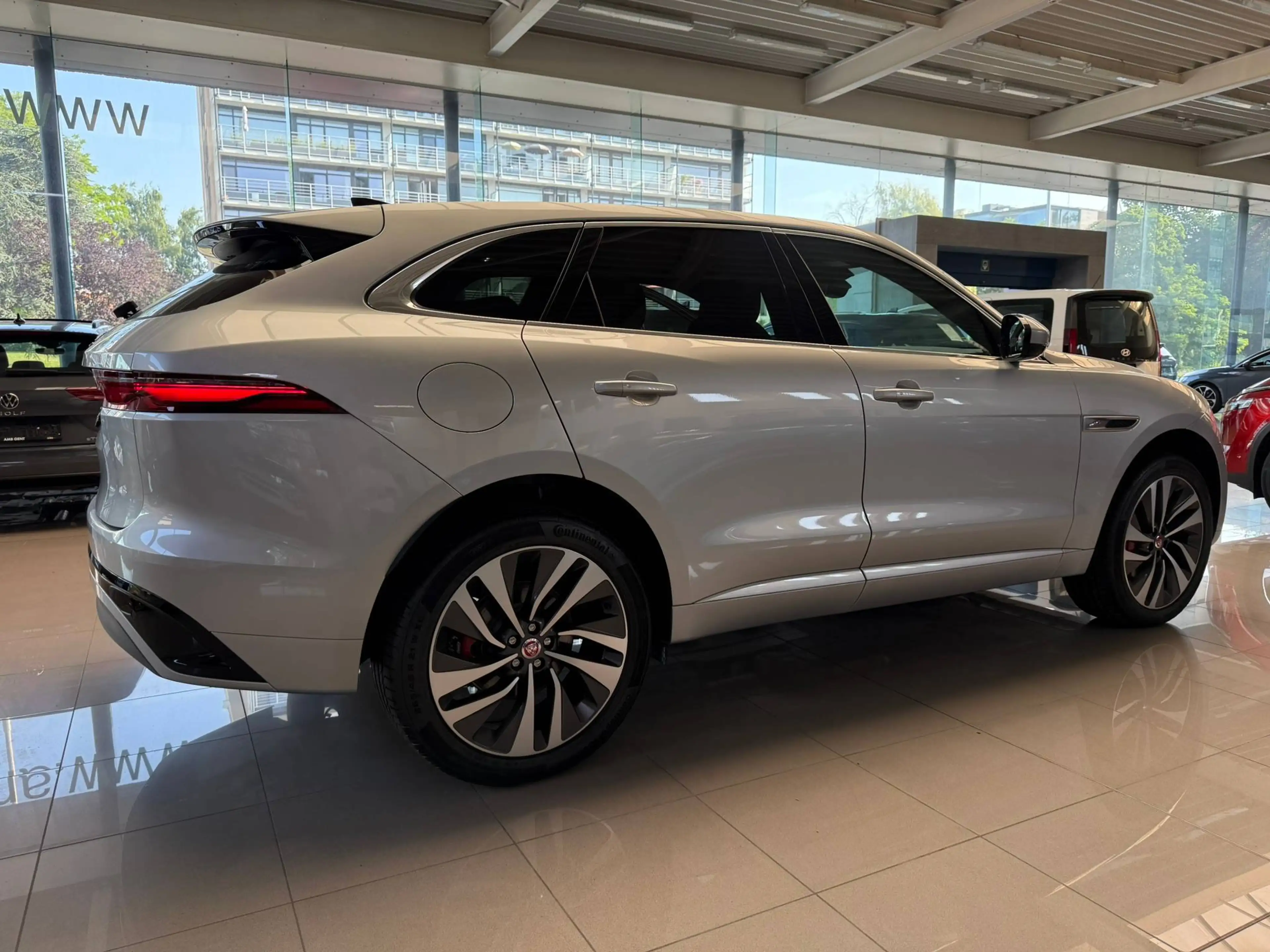 Jaguar F-Pace 2.0i AWD P250 R-Dynamic SE NIEUW MODEL - FULL! — photo 10