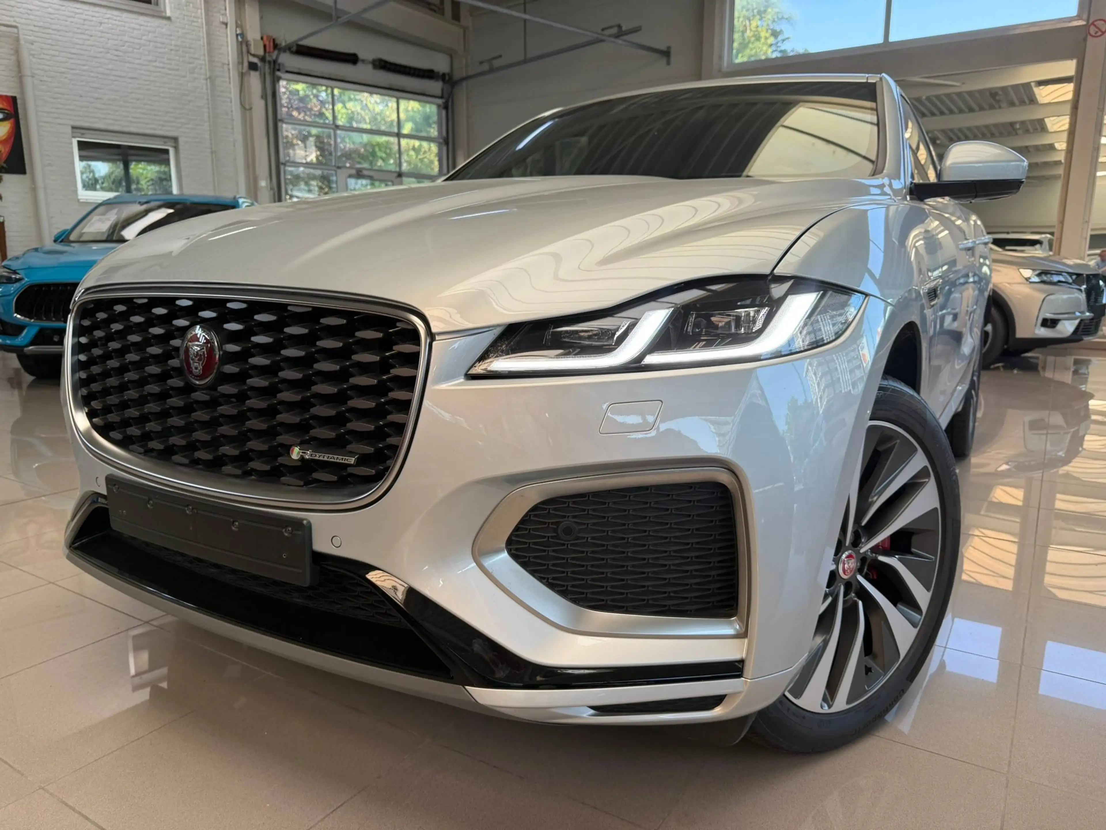 Jaguar F-Pace 2.0i AWD P250 R-Dynamic SE NIEUW MODEL - FULL!