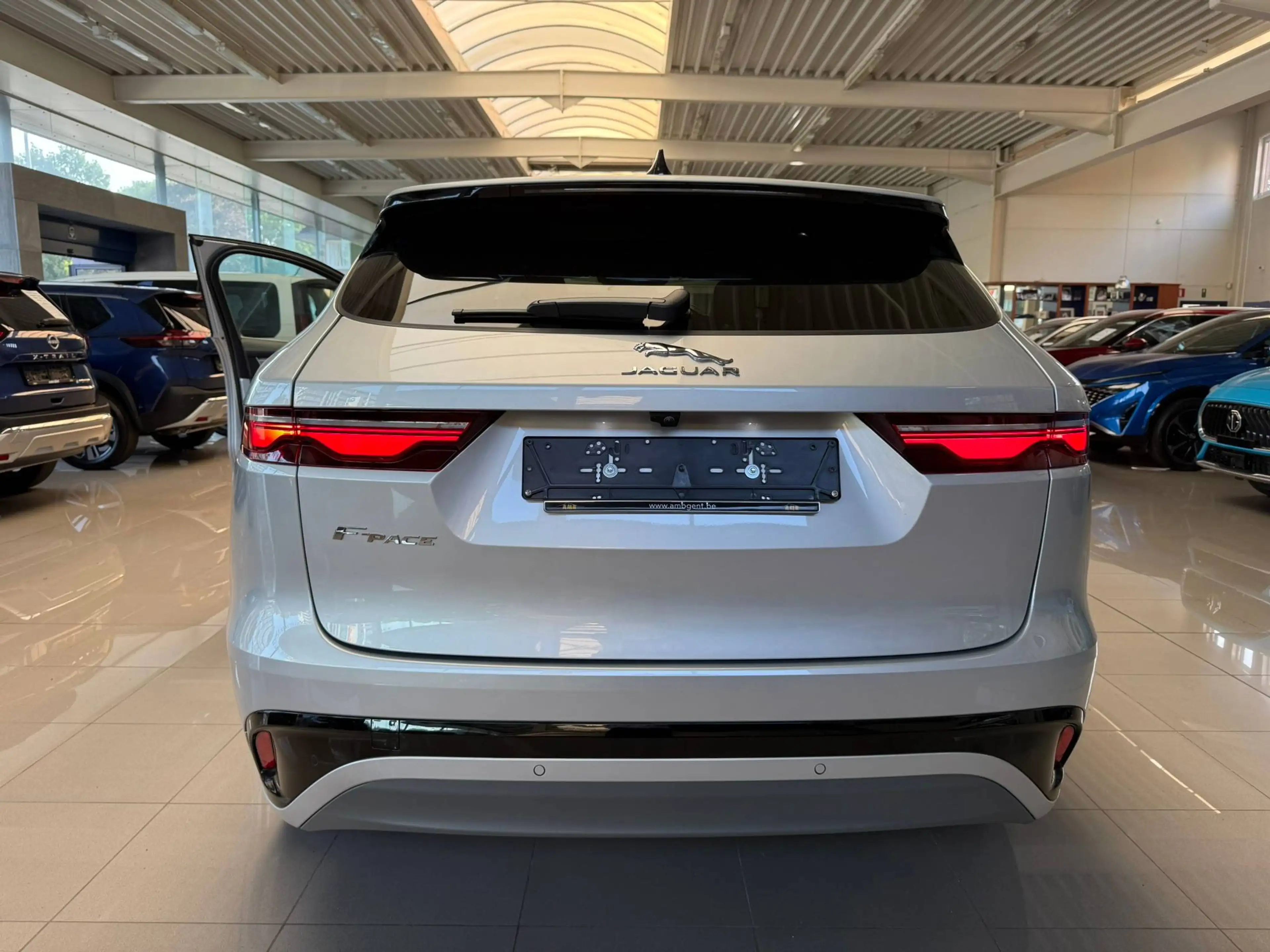 Jaguar F-Pace 2.0i AWD P250 R-Dynamic SE NIEUW MODEL - FULL! — photo 11