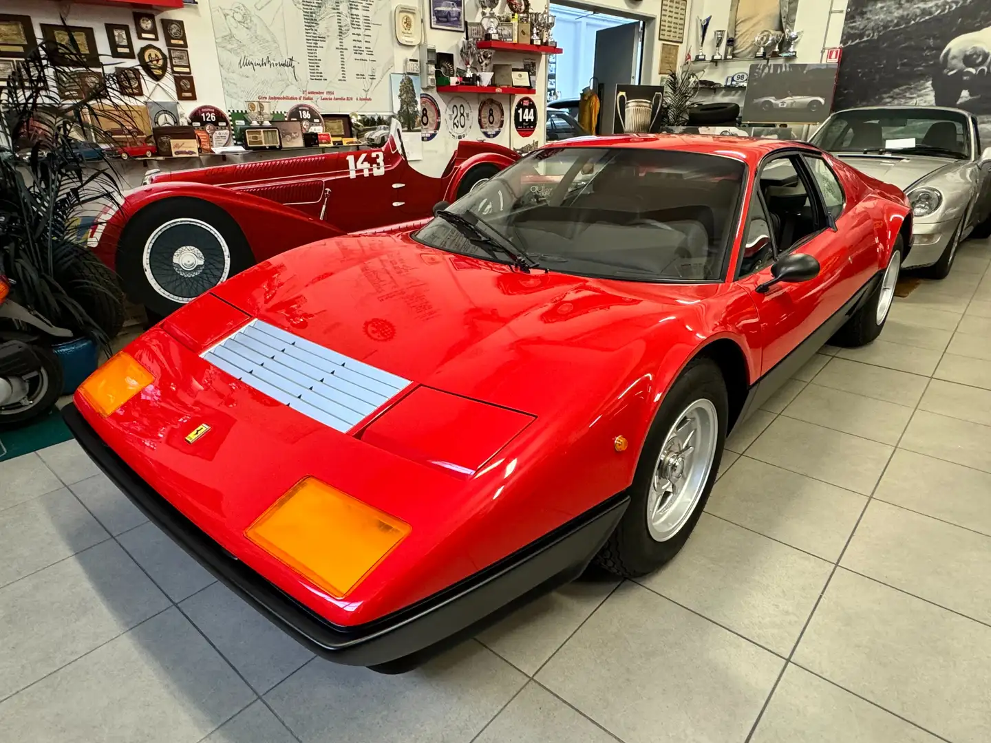 Ferrari 512 BB carburatori Rouge - 2