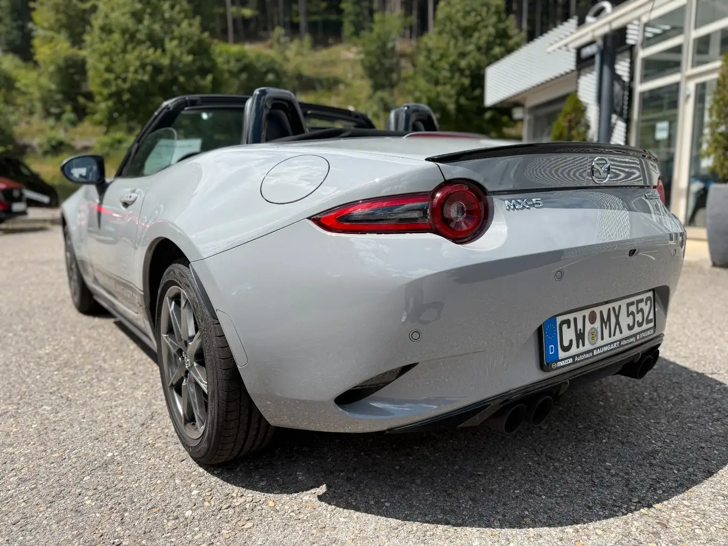 Mazda MX-5 Cabrio,1.5,132 Exclusive-Line,Sport-Ausst. Grau - 2