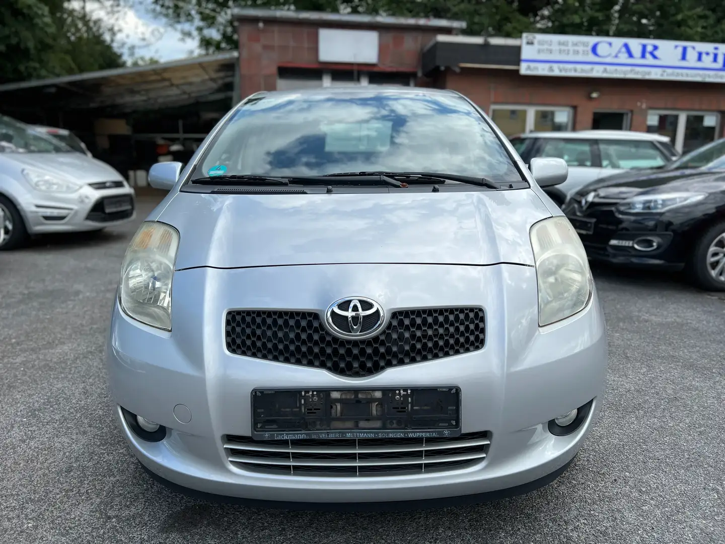 Toyota Yaris Sol 1.3 Klima / 5-türig / Tüv NEU Argent - 2