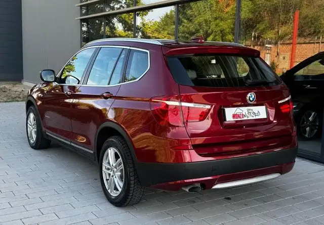 BMW X3 view 5