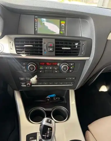 BMW X3 view 11