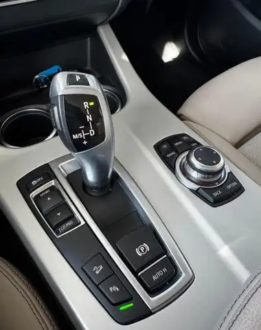 BMW X3 view 12