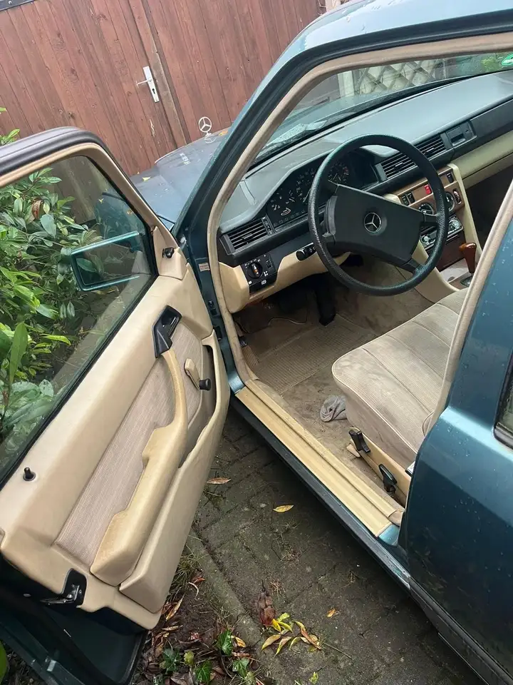Mercedes-Benz 190 E, foto 7