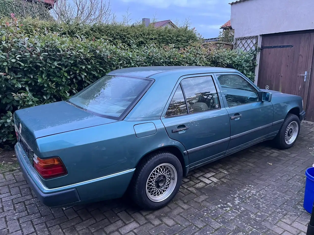 Mercedes-Benz 190 E, foto 2