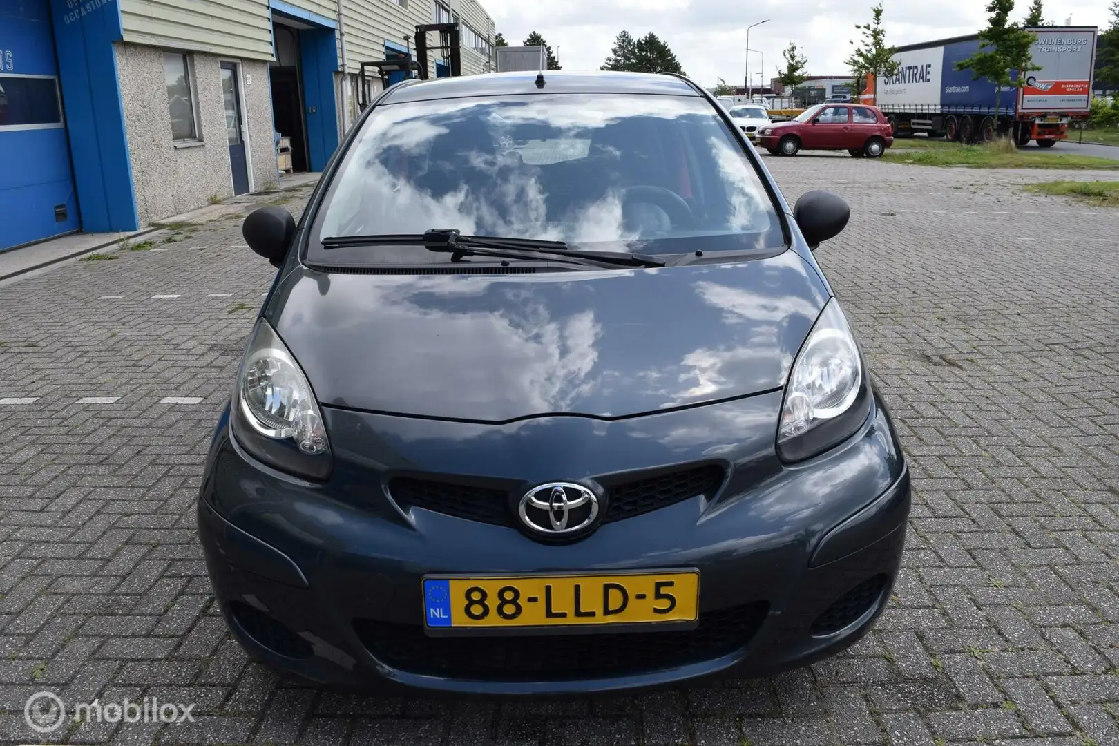 Toyota Aygo 1.0-12V Aspiration Green Grijs - 2