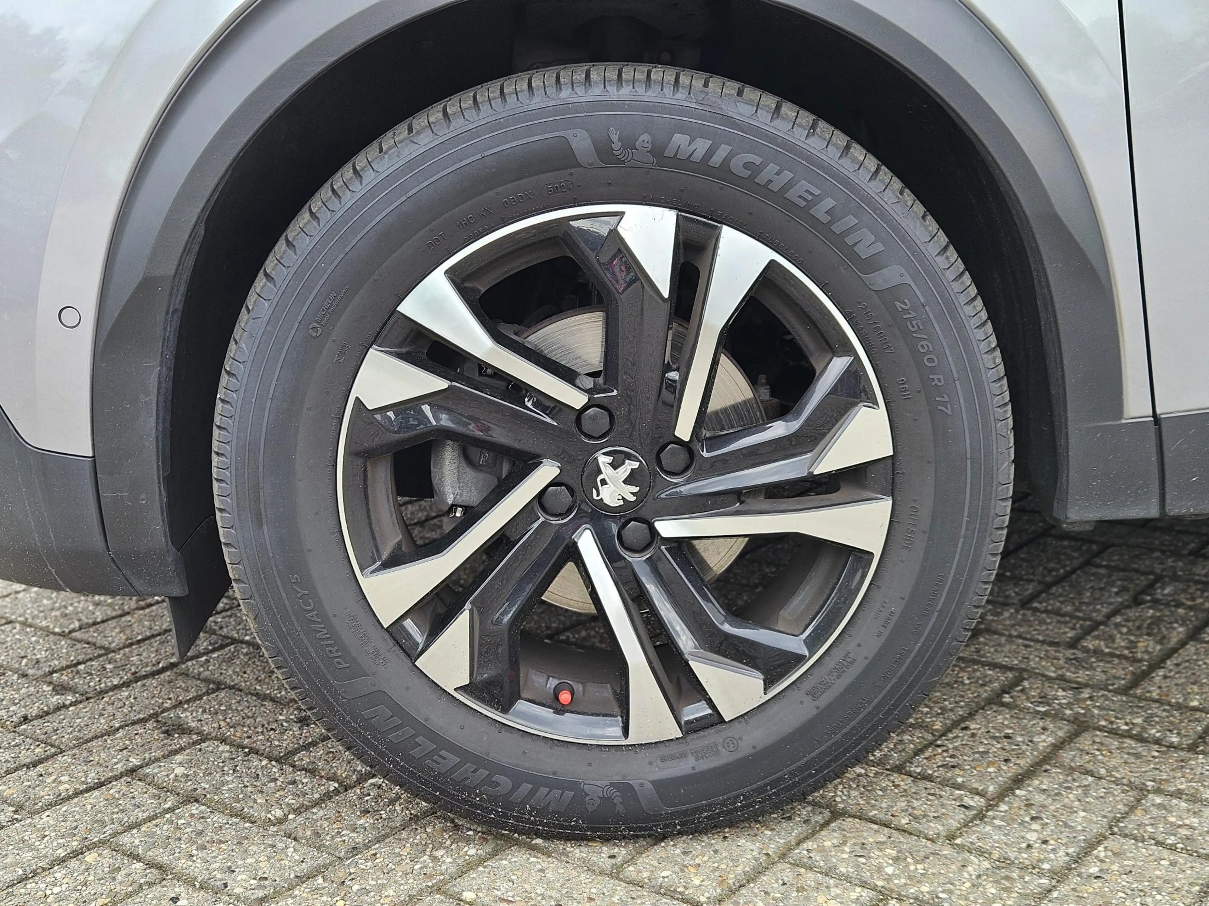 Peugeot 2008 1.2 PureTech GT-Line | Camera | Cruise Control | A — photo 11
