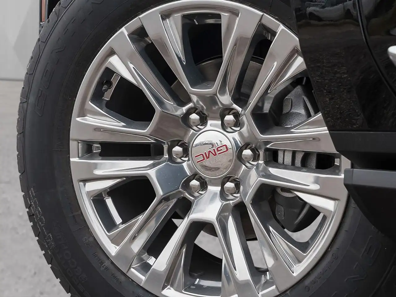 GMC Yukon снимка GMC Yukon