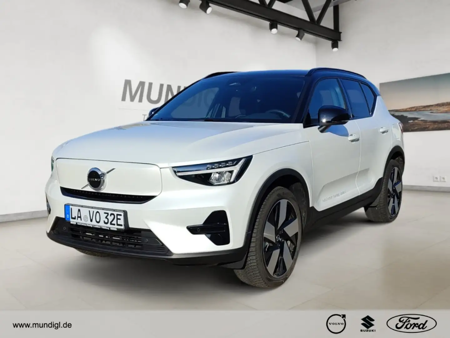 Volvo XC40 Plus Pure Electric NAVI ACC AHK Klimaaut SHZ LRH Weiß - 1