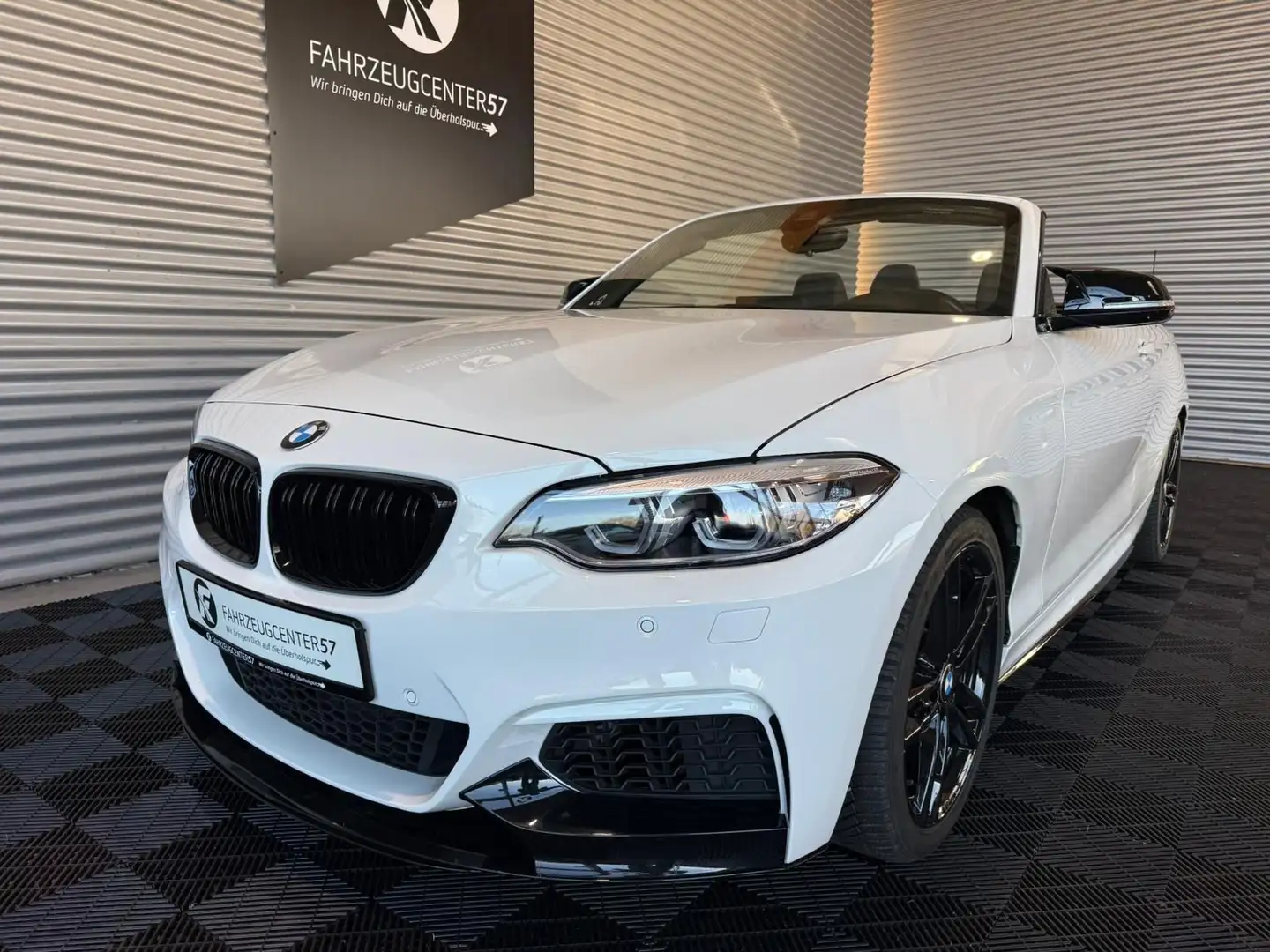 BMW 240 Cabrio/HIFI/CARPLAY/ADAP.LED/RFK/LEDER Weiß - 2