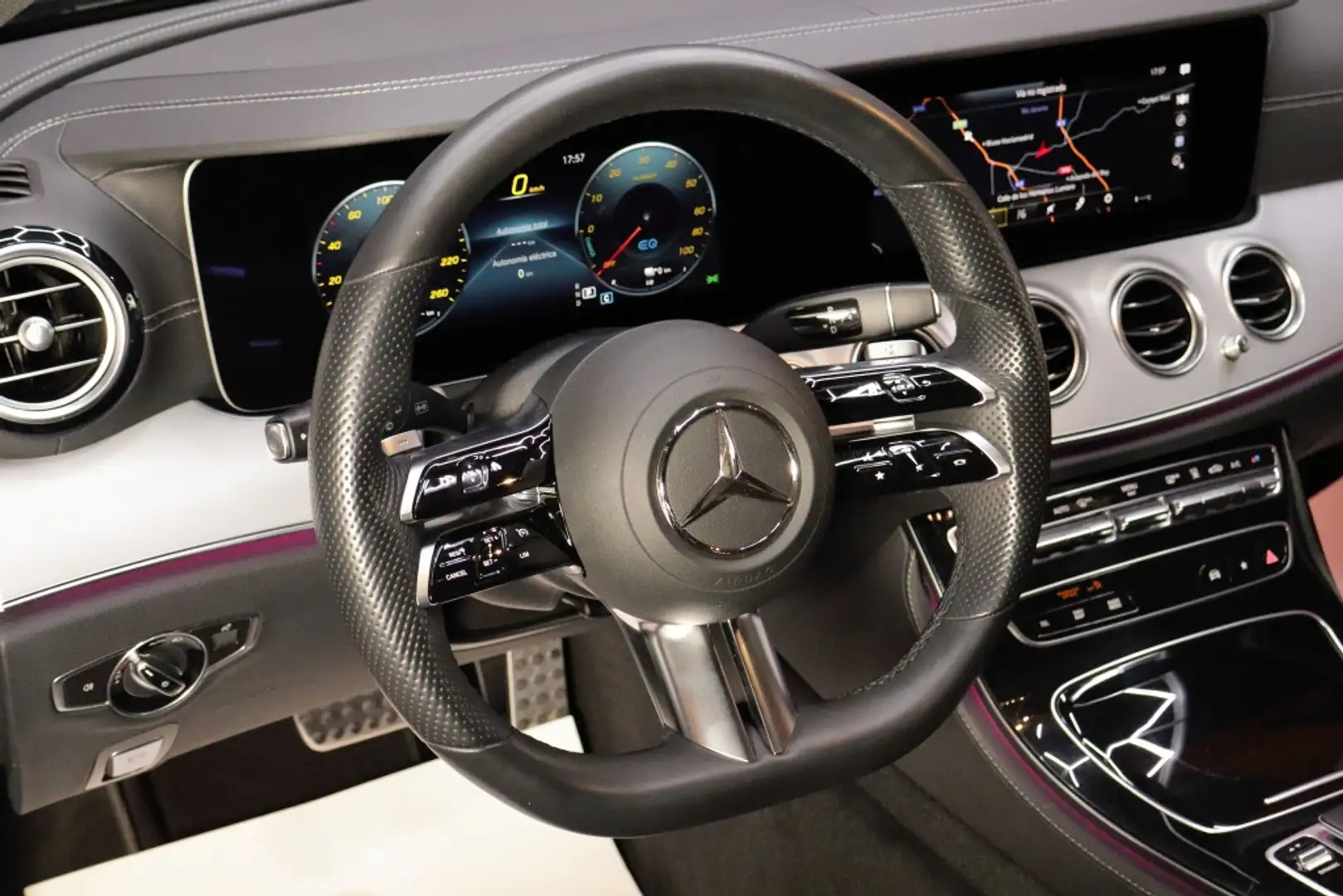 Mercedes-Benz E 300 Estate Nero - 2