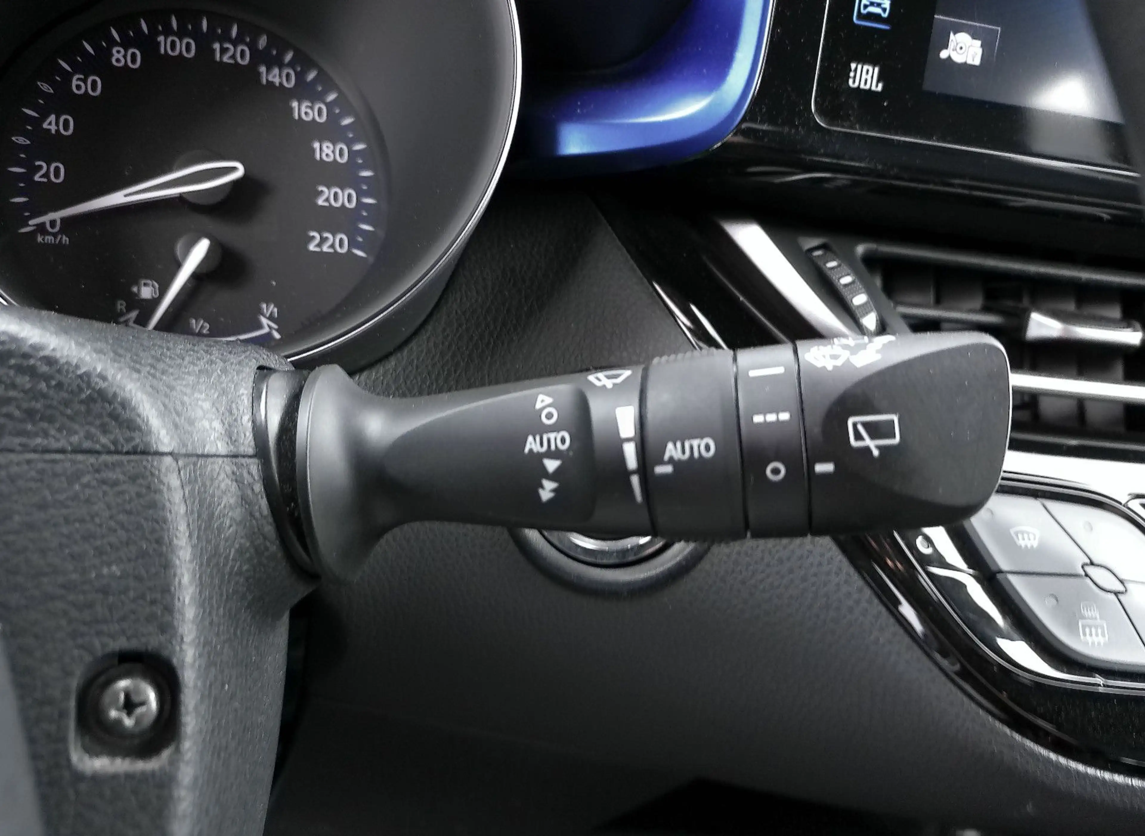 Toyota C-HR Style Selection*JBL*Navi*LED* — photo 8
