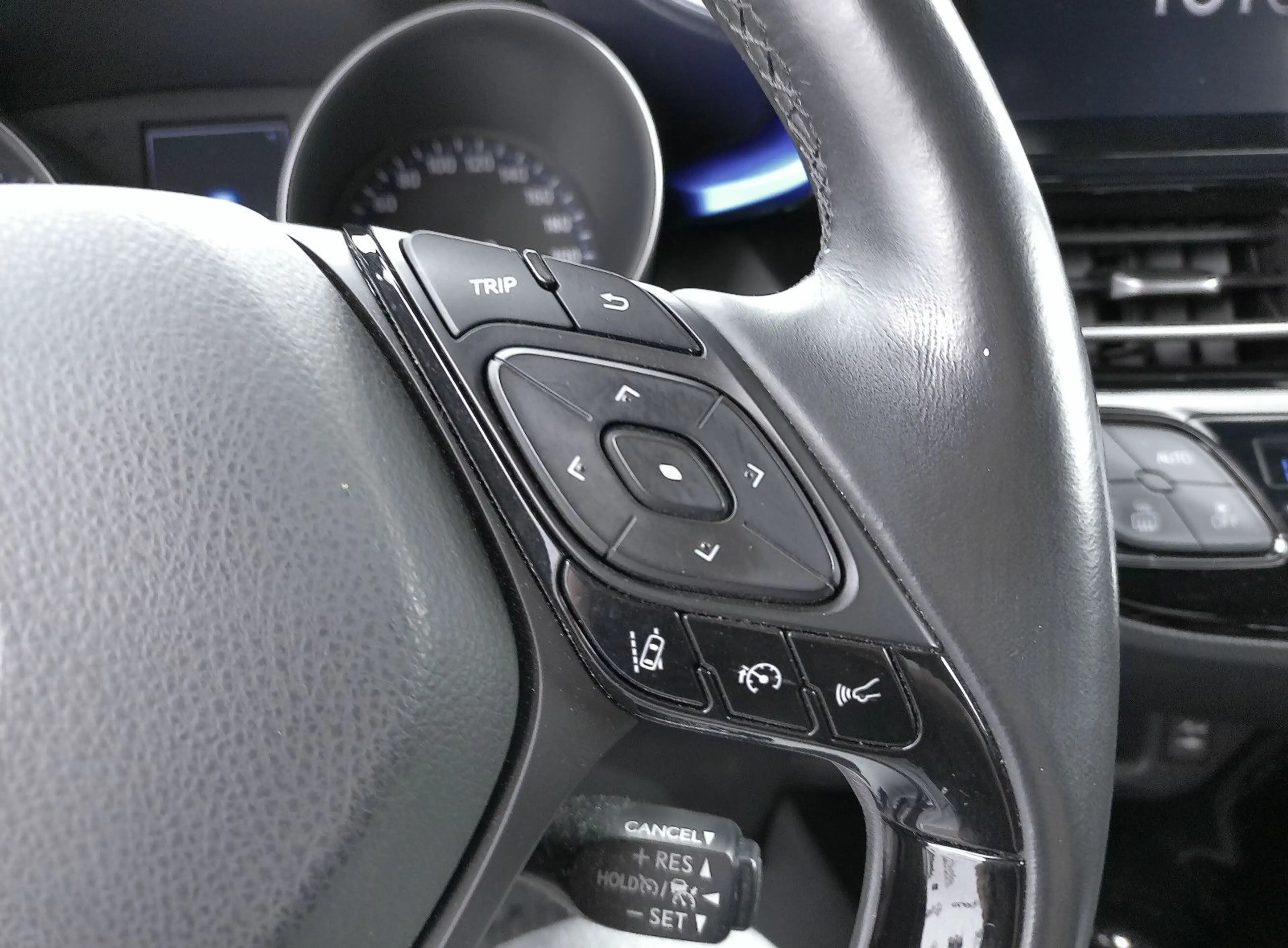 Toyota C-HR Style Selection*JBL*Navi*LED* — photo 6