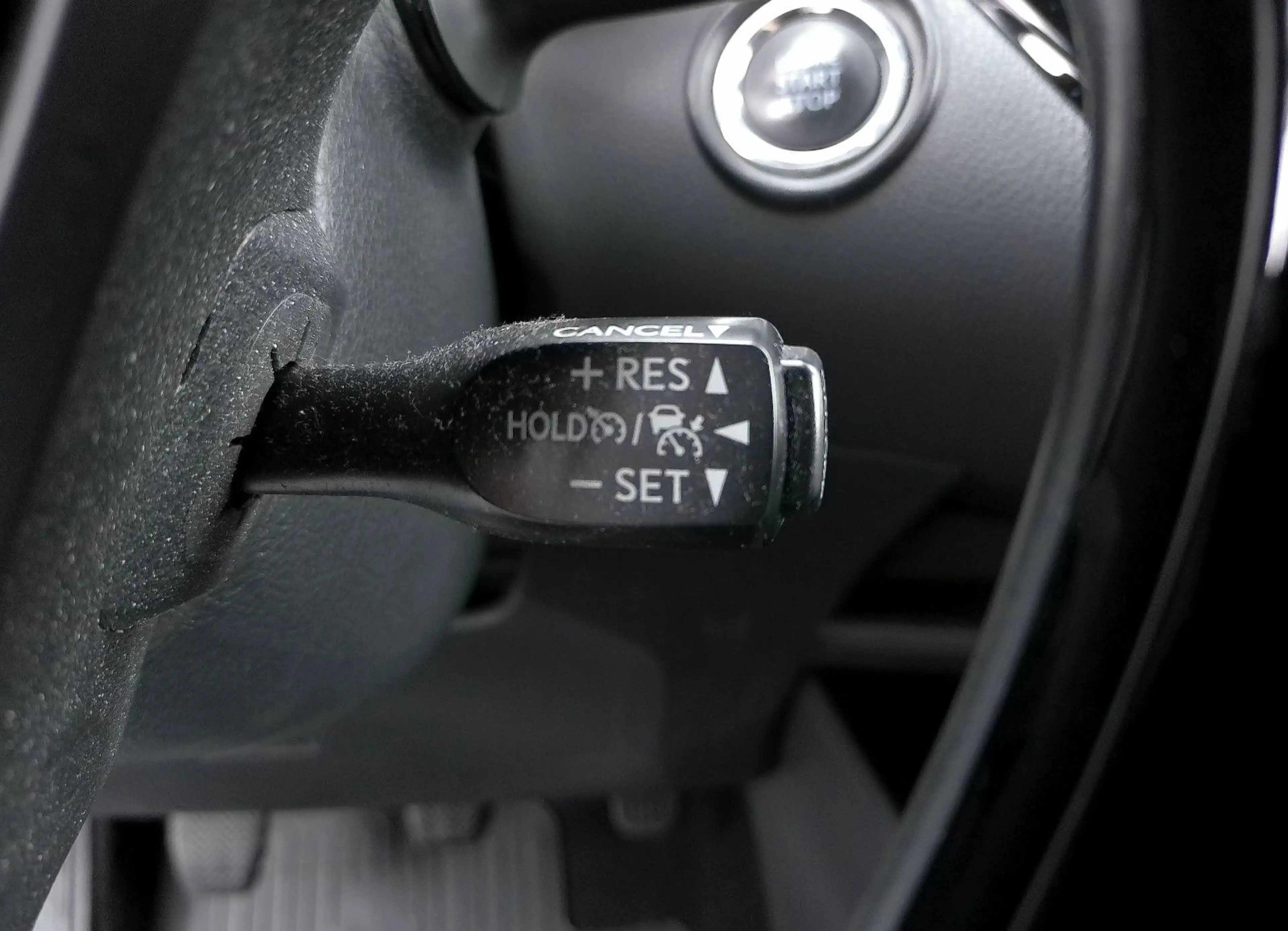 Toyota C-HR Style Selection*JBL*Navi*LED* — photo 9