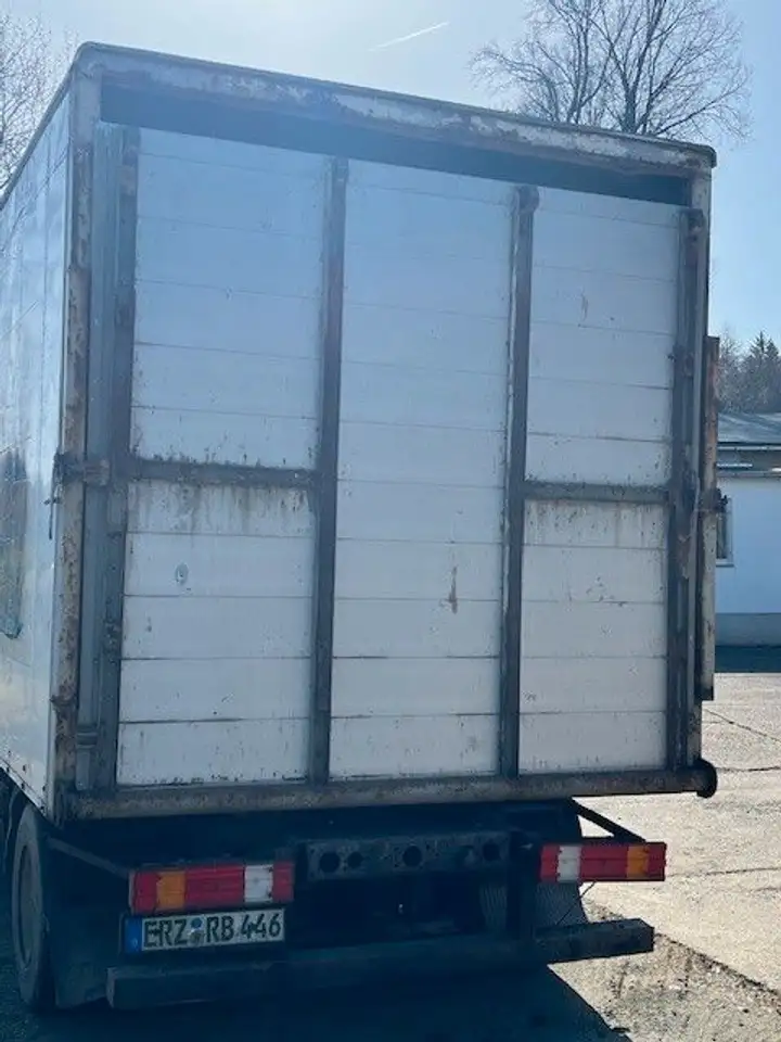 Mercedes-Benz 817, foto 3