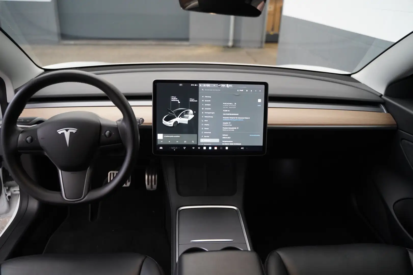 Tesla Model 3 Long Range AWD *AHK*Mwst. ausweisbar* Weiß - 2