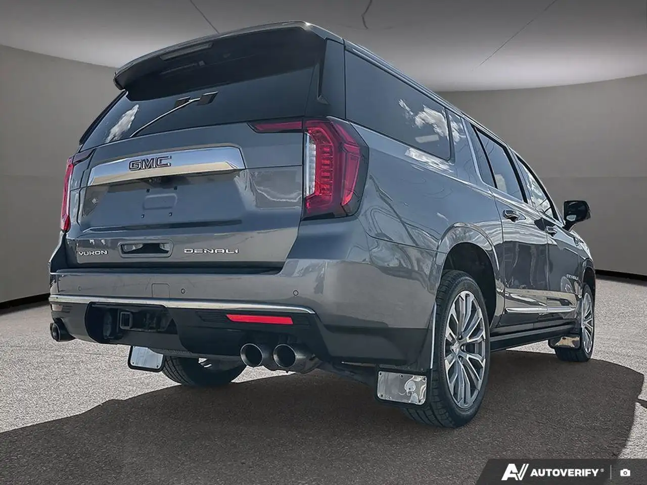 GMC Yukon снимка GMC Yukon