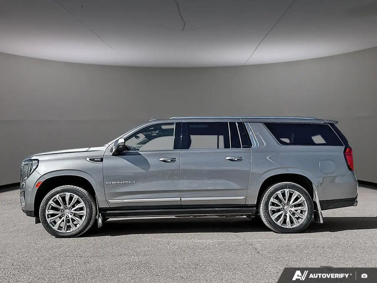 GMC Yukon снимка GMC Yukon