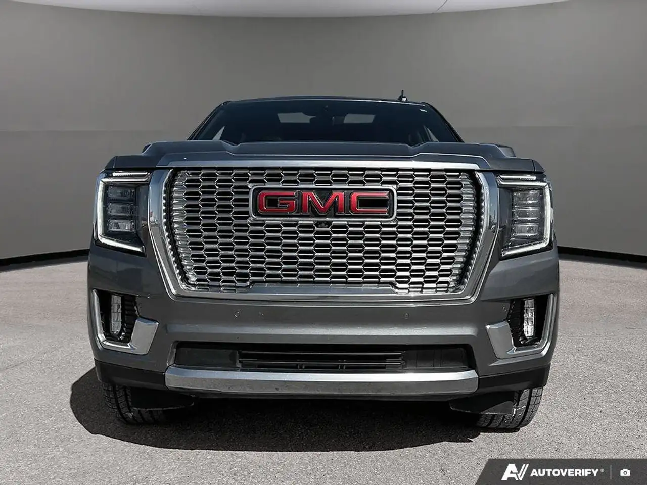 GMC Yukon снимка GMC Yukon