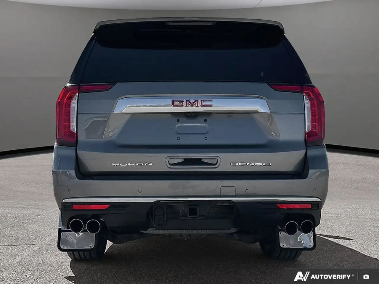 GMC Yukon снимка GMC Yukon
