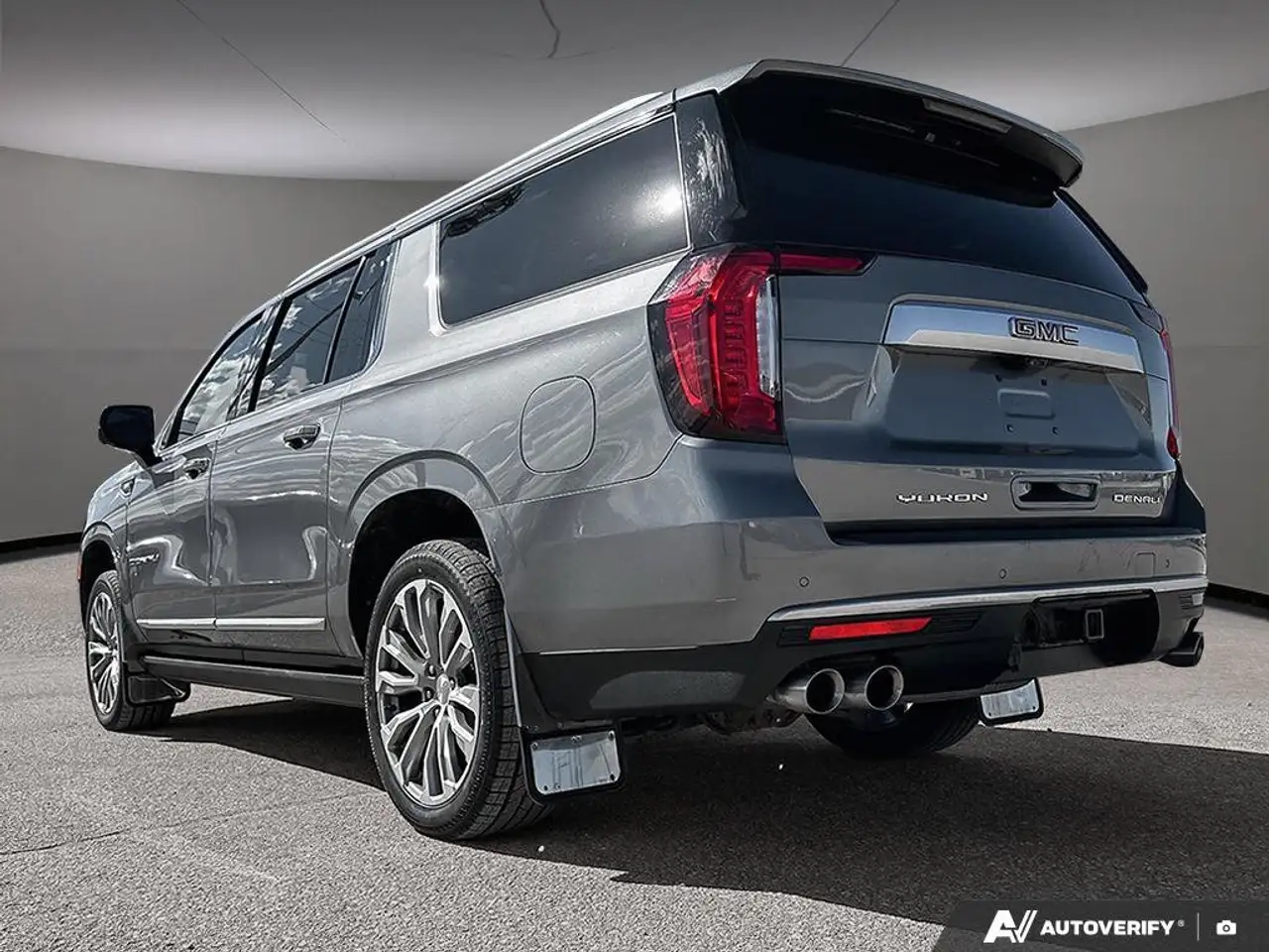 GMC Yukon снимка GMC Yukon
