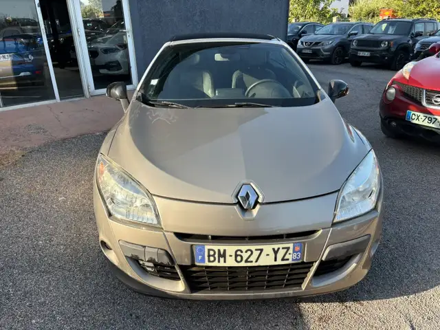 Renault Megane view 2