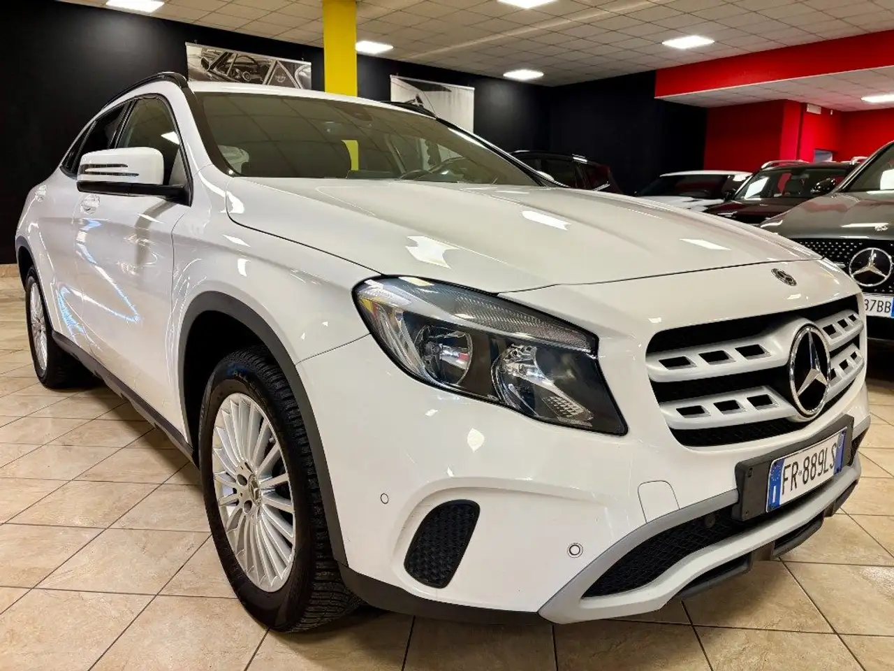 Mercedes-Benz GLA 180