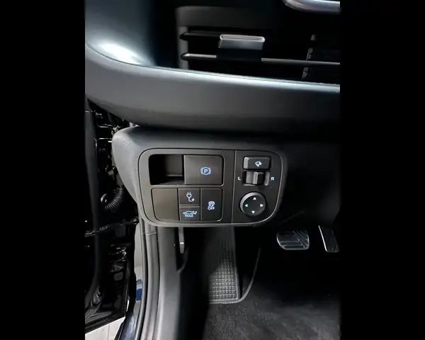 Hyundai IONIQ 6 view 6