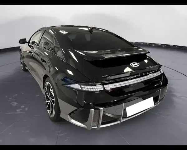 Hyundai IONIQ 6 view 3